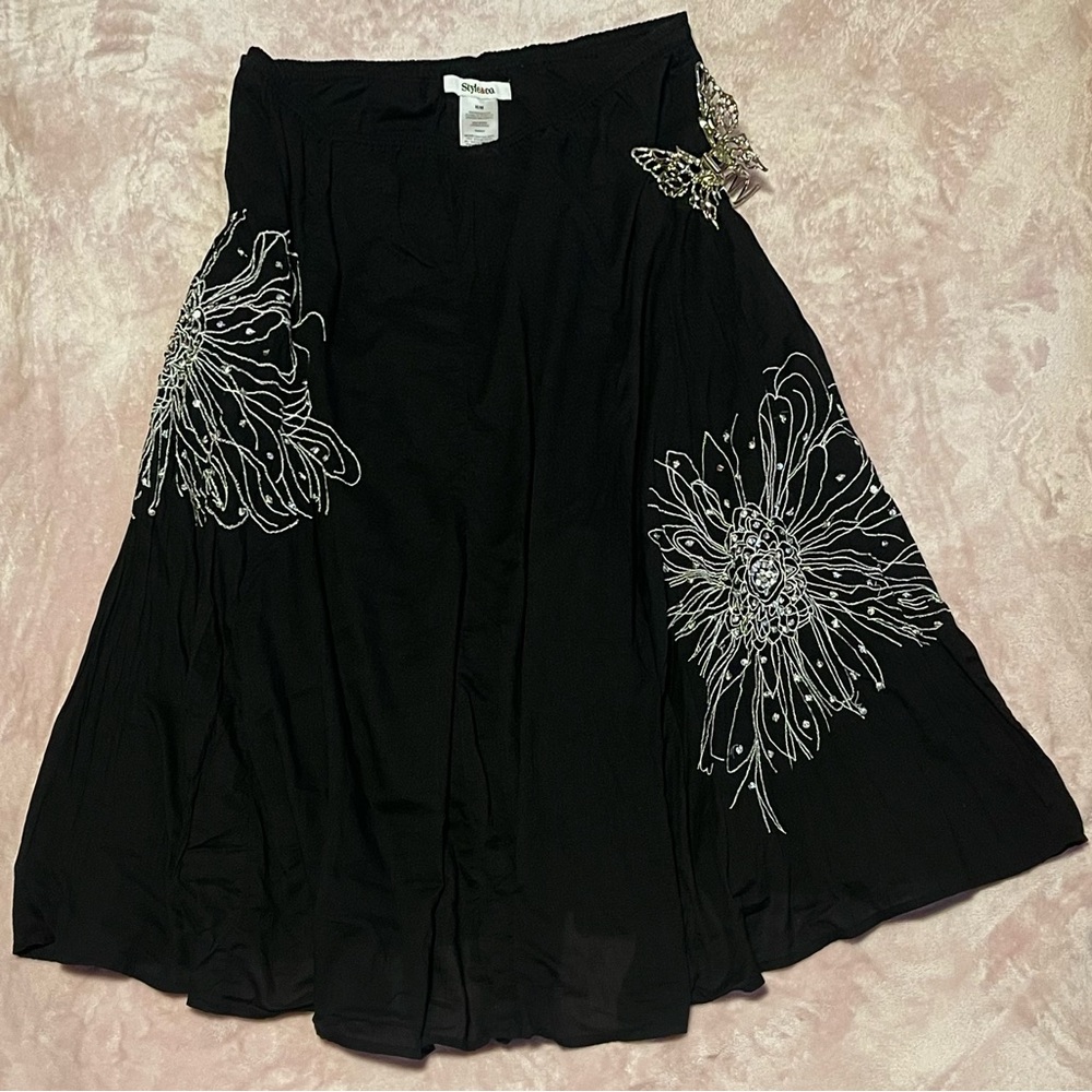 Vintage Style&Co. Embroidered Black Midi Skirt